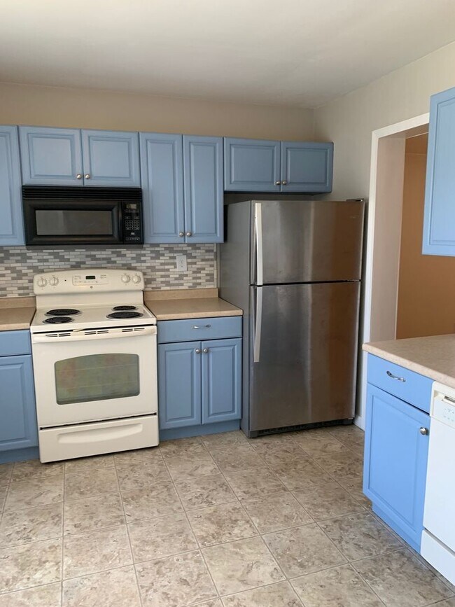 Photo - 338 Loudon Rd