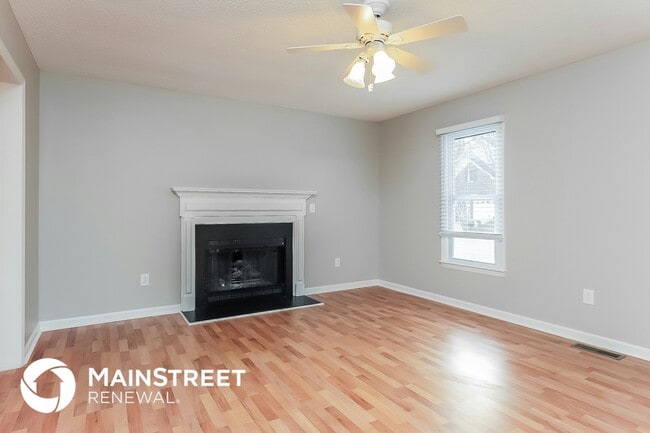 Photo - 828 Penncross Dr