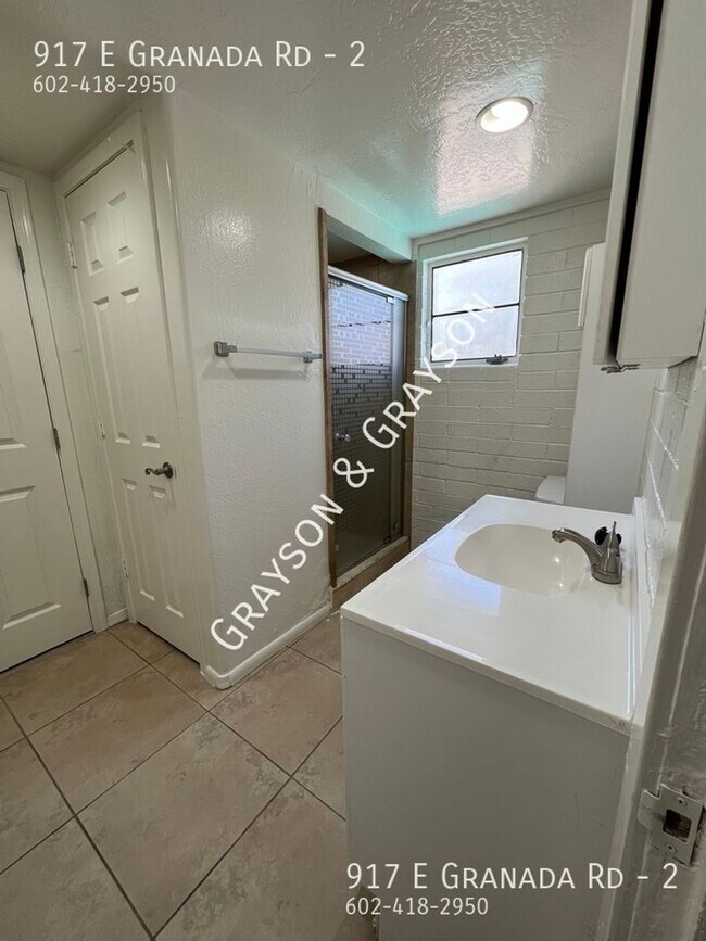 Photo - 917 E Granada Rd Unit 2
