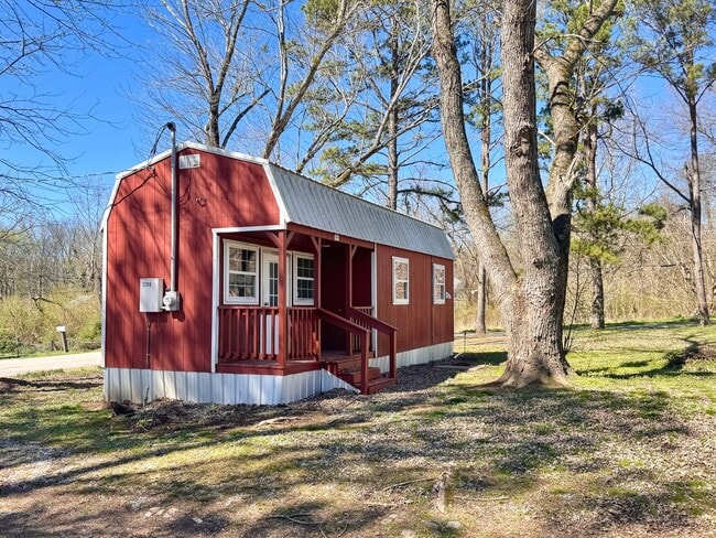 Building Photo - Studio Tiny home in West Batesville Unit 1280 Agnes
