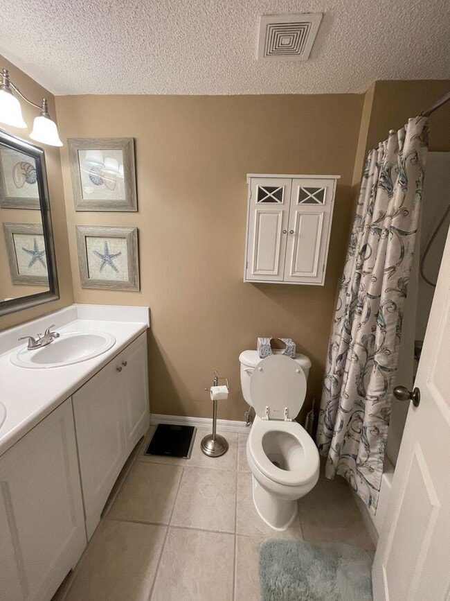 1/1 in The Links in Haile Plantation! - 1/1 in The Links in Haile Plantation! House