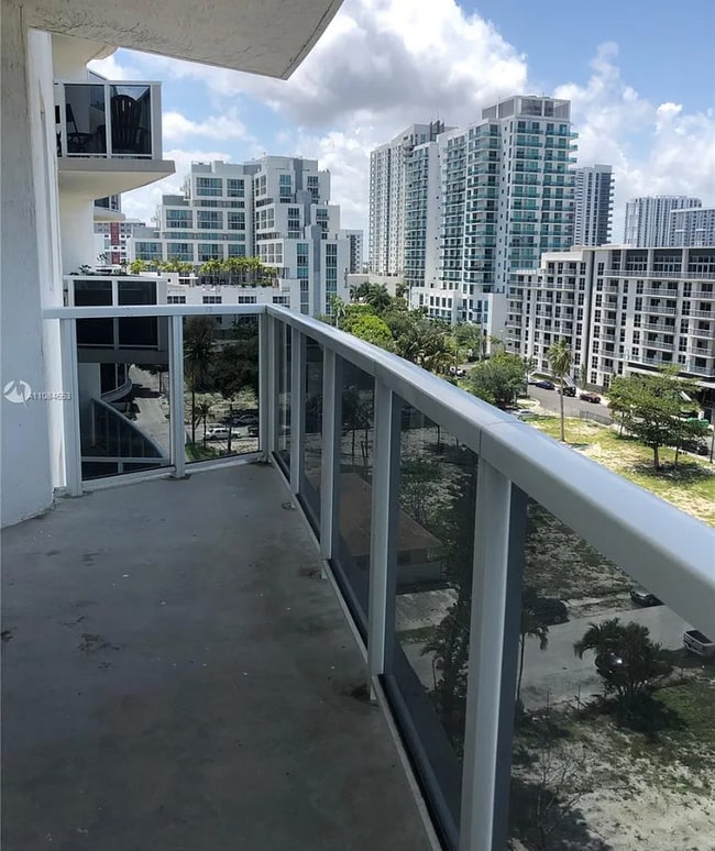 Photo - 601 NE 23rd St Unit 801