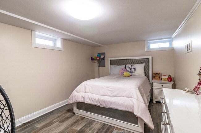 Photo - 1805 N Harding Ave