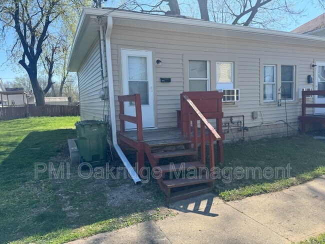 Building Photo - 321 E South St Unit 2