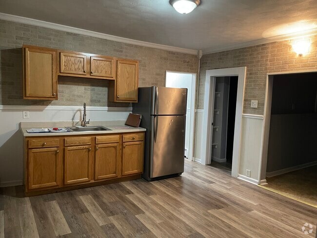 Building Photo - 134 Monroe St Unit 2 fl Rental