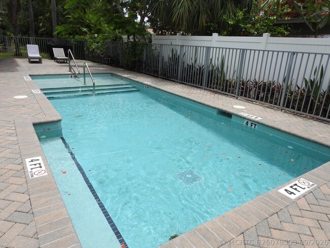 1550 NE 34th Ct