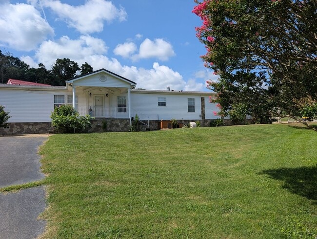 Building Photo - Country Living!!! Farm Life!! Rental