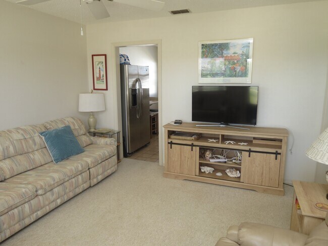 Photo - 205 Cardinal Dr