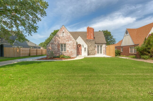 Photo - 1920 S Florence Ave House