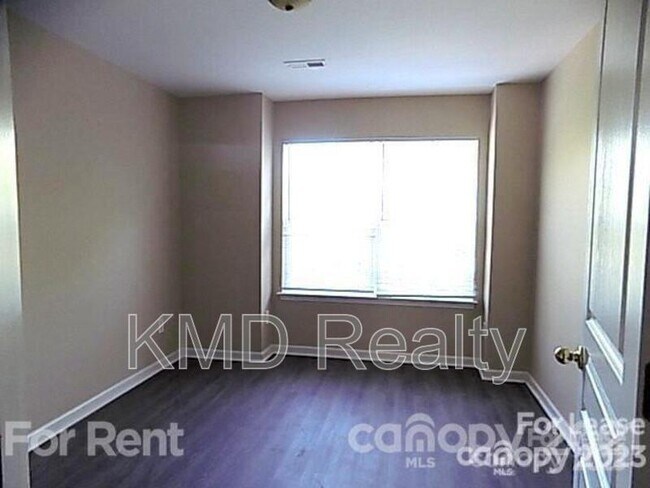 Photo - 6462 Royal Celadon Way