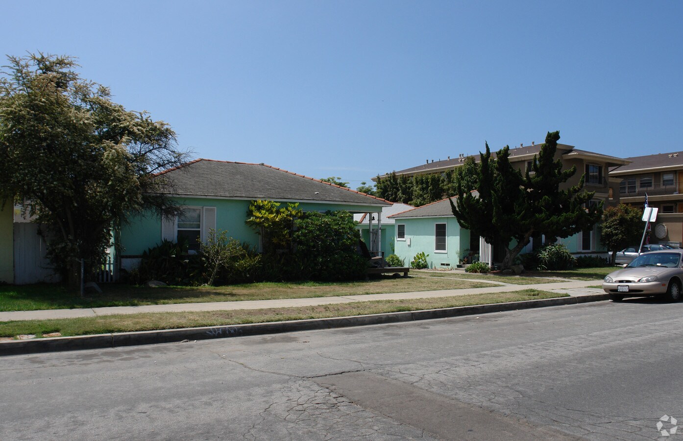 Photo - 1065-1069 Felspar St