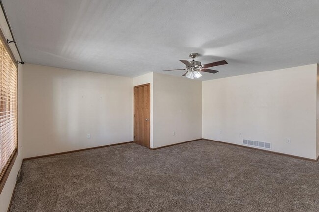 Photo - 112 N 5th St