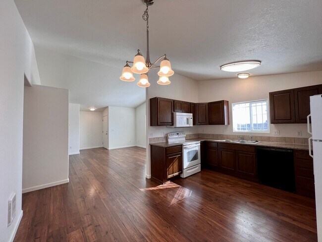 Photo - 06-100 Unidad 2931