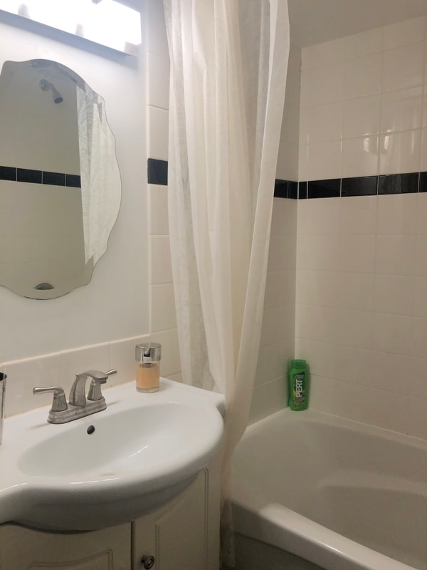 Photo - 2912 Windsor St