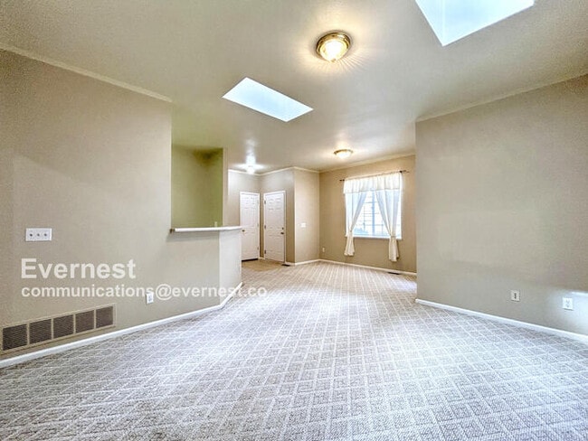 Photo - 7220 Leeside View