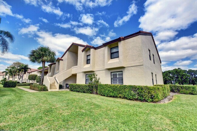 Building Photo - 5851 Parkwalk Dr