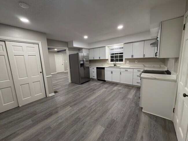 Photo - 4019 Piedmont Dr SE