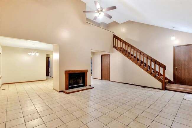 2611 Rachel Rd