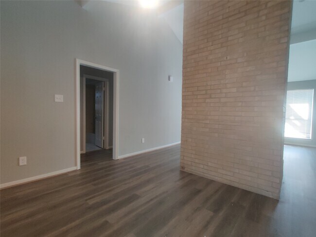 Photo - 9462 Fuqua St