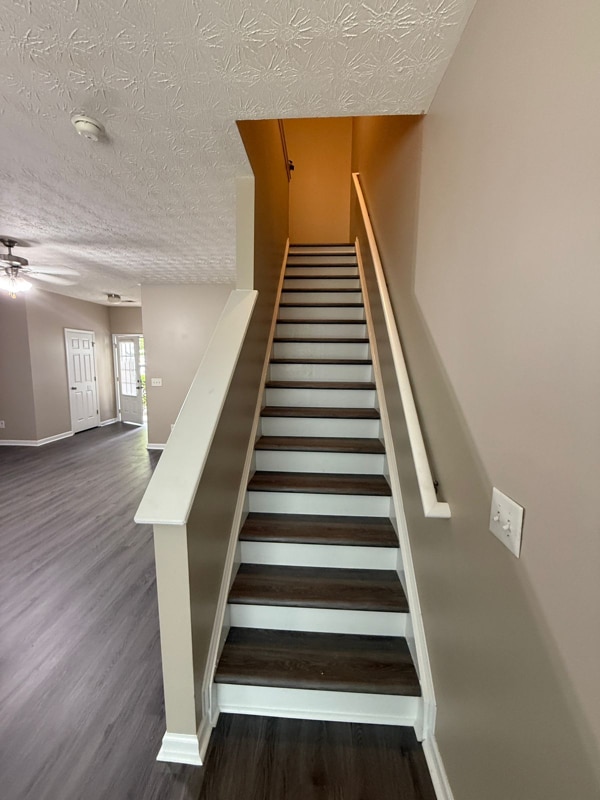 Photo - 518 Oakside Pl