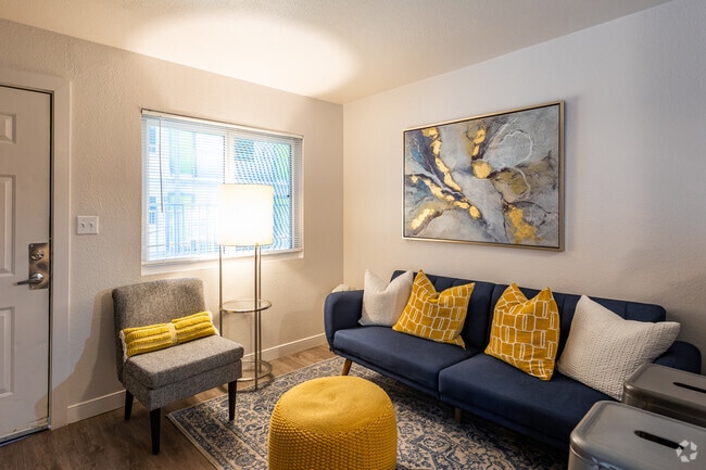 1BR, 1BA - 450 SF - Elevate at South Mountain