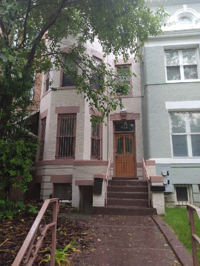 Photo - 1122 Columbia Rd NW