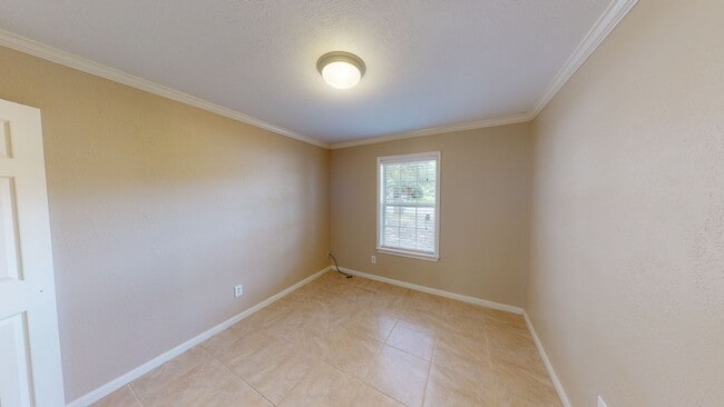 Photo - 2/1 Duplex Available For Prelease!