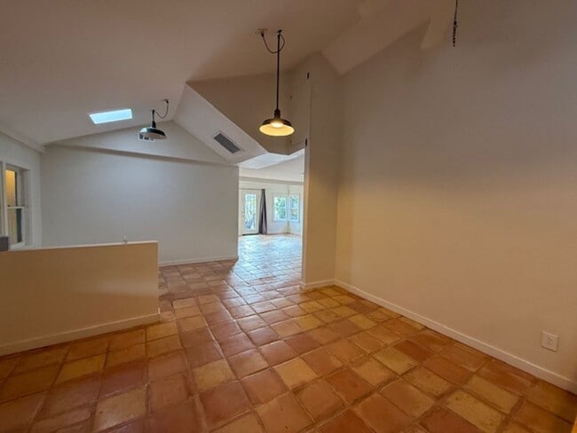 Photo - 326 Kindra Heights Rd Unit Big