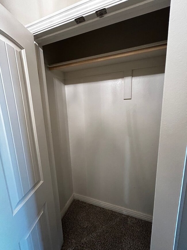 Photo - Private Treehouse Views - 3 Bed 2 Bath Home on Cul de sac!