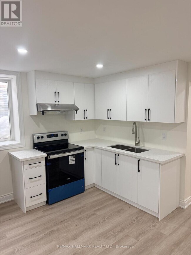 Photo - 550 Yates Dr