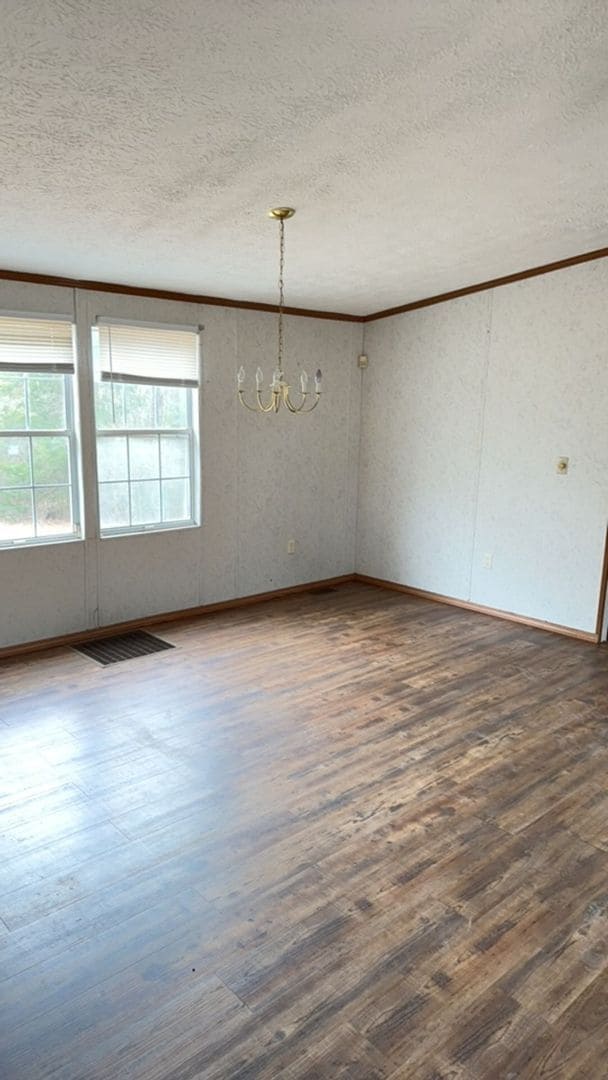 Photo - 502 Wagon Wheel Rd