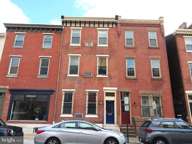 Building Photo - 1510 Lombard St Unit 3