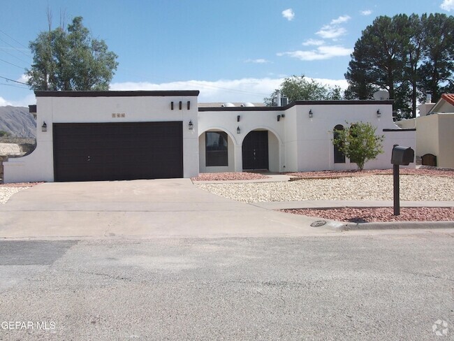 Building Photo - 844 Tepic Dr Rental