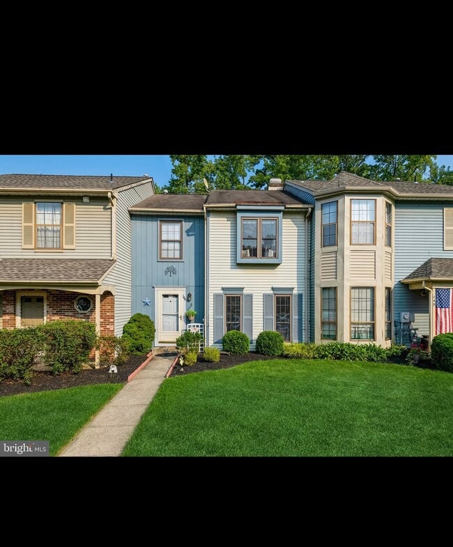 Photo - 144 Tynemouth Ct Townhome