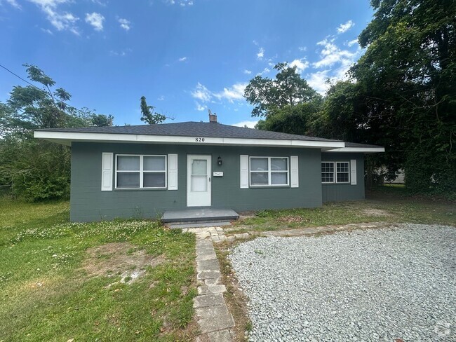 Building Photo - 820 Haywood Pl Rental