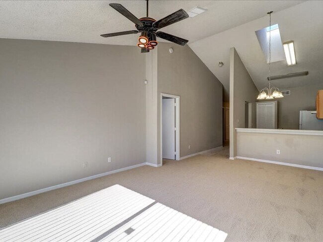 Photo - 1651 Chatham Cir