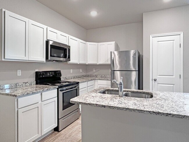 Photo - Charming Townhome Near I-35 & Randolph AFB
