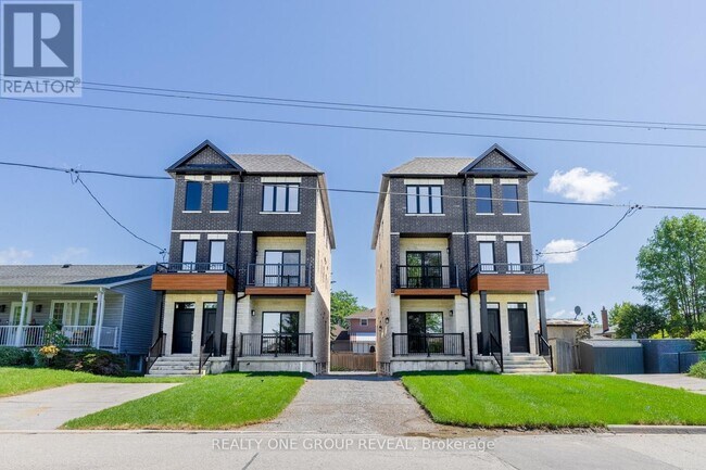 Photo - 227 Grenfell St Unit 1