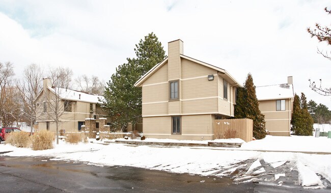 Primary Photo - Briarcrest Condos