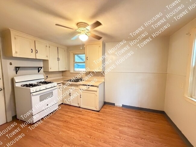 Photo - 160 Woodward Ave Unit Right