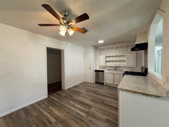 Photo - 6204 Dove Springs Cir