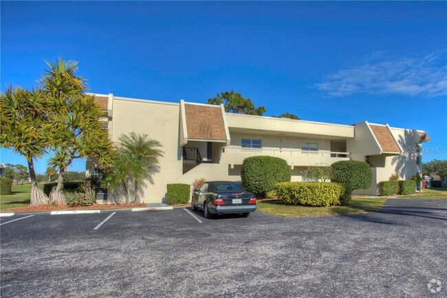 Building Photo - 7271 W Country Club Dr N Unit 124 Rental