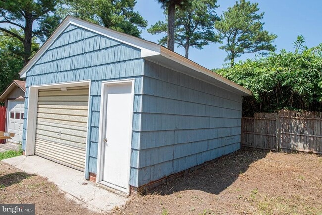 Photo - 421 Monticello Ave