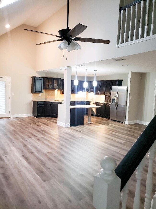 Photo - 924 Stonebrook Dr