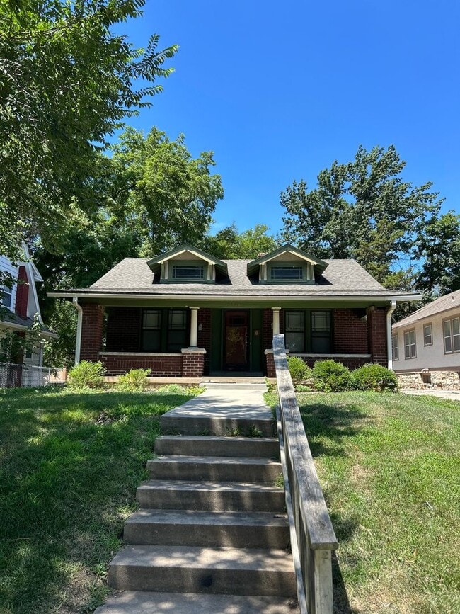 Charming 3-Bed Home with Porch & Hardwood ... - Charming 3-Bed Home with Porch & Hardwood ...
