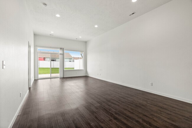 Photo - 714 N Arties Rd