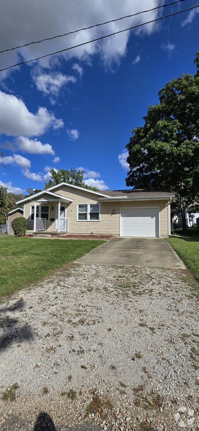 Rentals with Utilities Included near Bement IL 1 Rentals