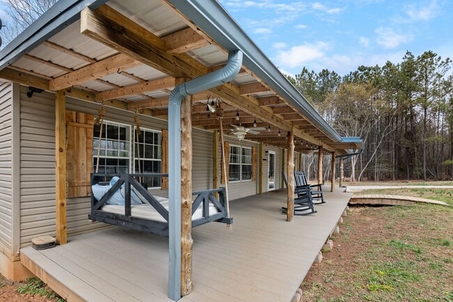 Photo - Ranch with 6 Acres!