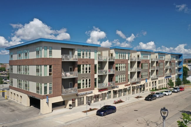 Building Photo - Avenir Rental