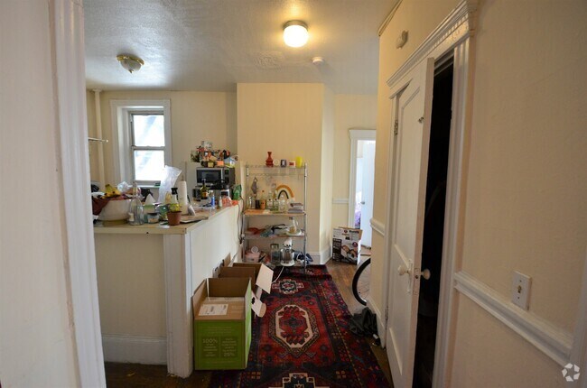Building Photo - 108 Peterborough St Rental